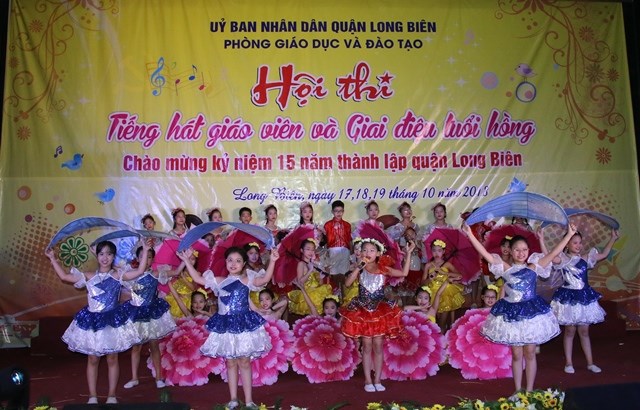 Trường TH Gia Thụy tham gia liên hoan  Tiếng hát giáo viên và giai điệu tuổi hồng  quận Long Biên năm 2018